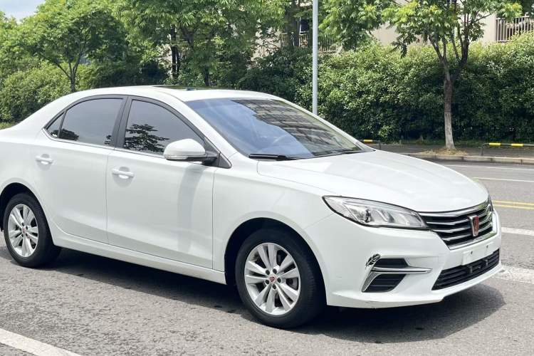 Used Roewe 360 2018 PLUS 1.5L Automatic Luxury Edition Front Right 45 Deg