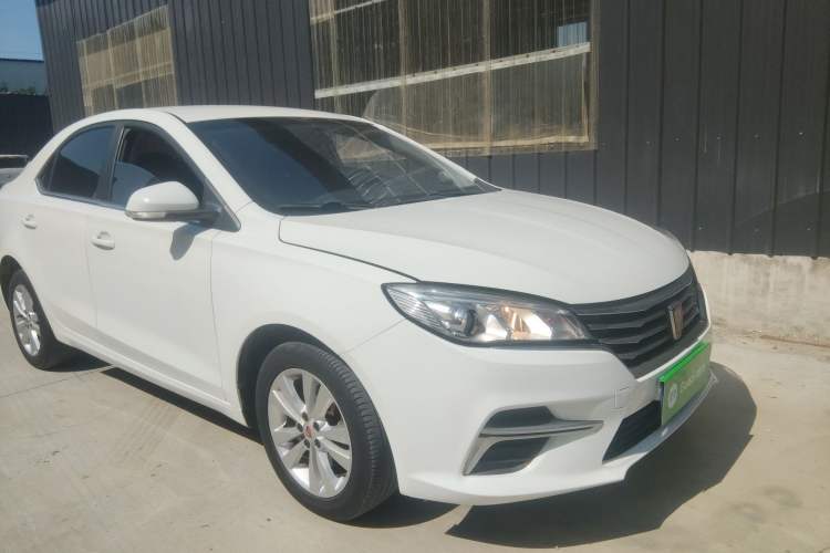Used Roewe 360 2018 PLUS 1.5L Manual Luxury Edition Front Right 45 Deg