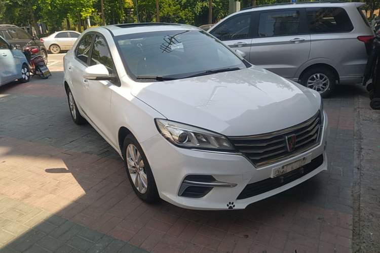 Used Roewe 360 2018 PLUS 1.5L Automatic Luxury Edition Front Right 45 Deg