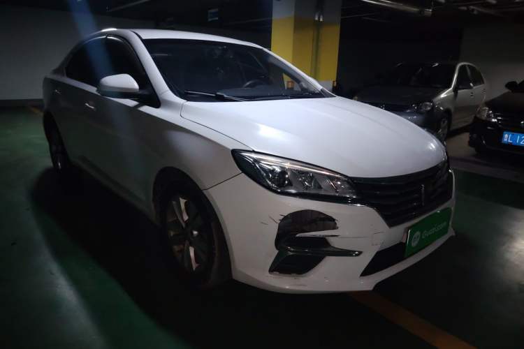 Used Roewe 360 2018 PLUS 1.5L Automatic Luxury Edition Front Right 45 Deg