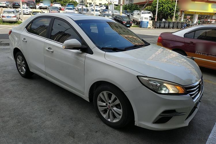 Used Roewe 360 2018 PLUS 1.5L Automatic Luxury Edition Front Right 45 Deg