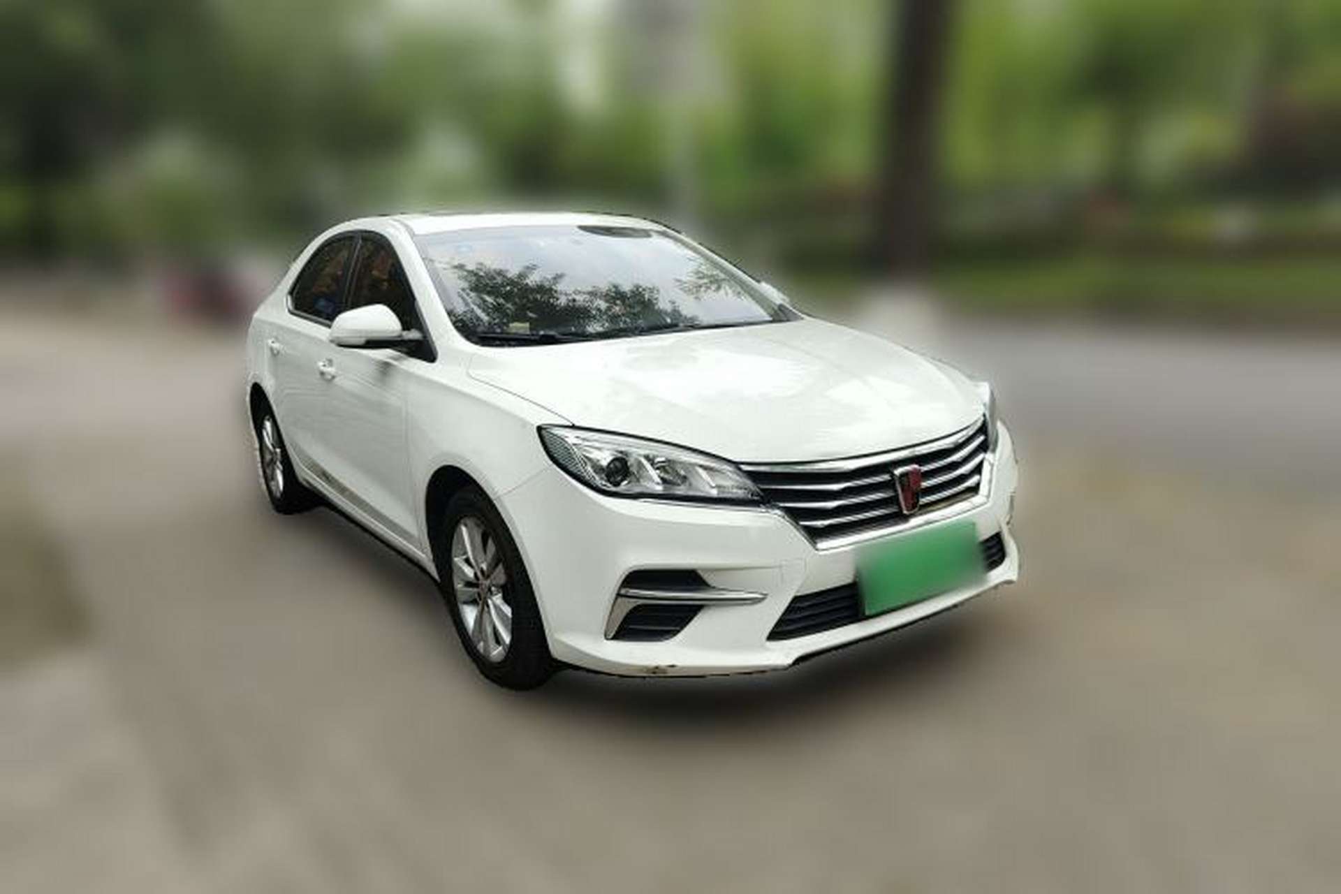 Used Roewe 360 2018 PLUS 1.5L Manual Luxury Edition Front Right 45 Deg