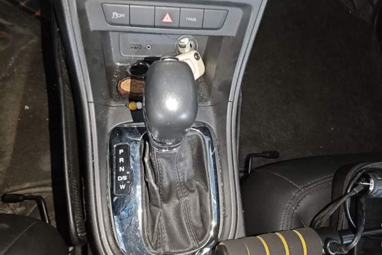 Used Roewe 360 2018 PLUS 1.5L Automatic Luxury Edition Gear Lever