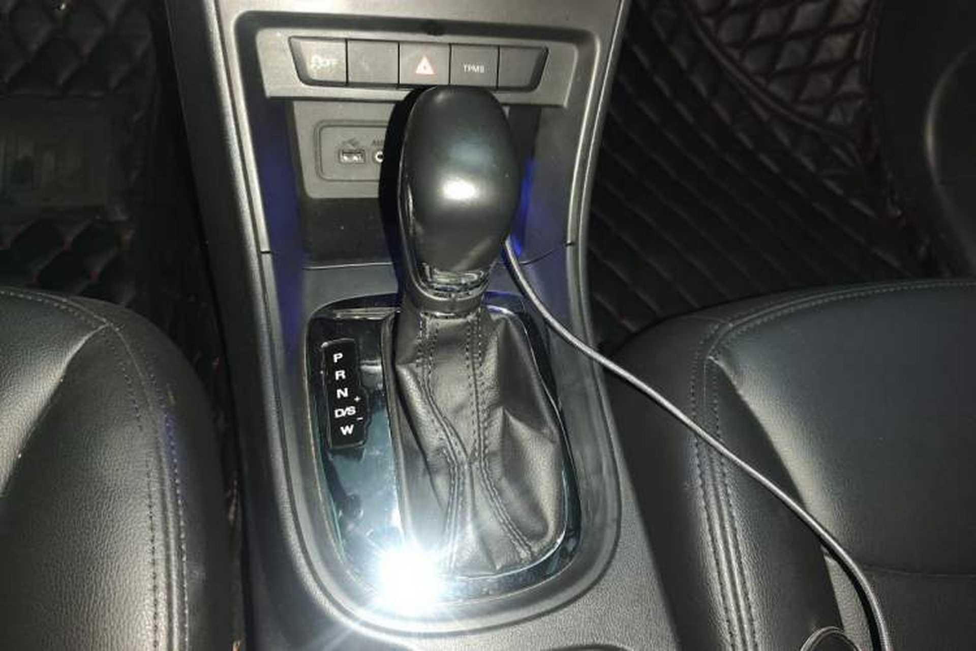 Used Roewe 360 2018 PLUS 1.5L Automatic Luxury Edition Gear Lever