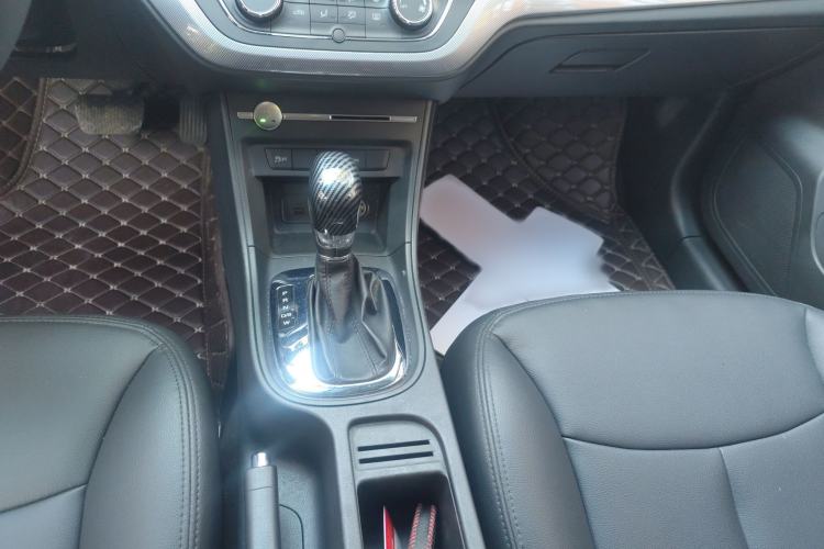 Used Roewe 360 2018 PLUS 1.5L Automatic Luxury Edition Gear Lever