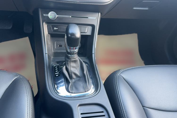 Used Roewe 360 2018 PLUS 1.5L Automatic Luxury Edition Gear Lever