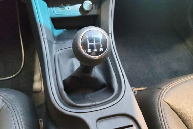 Used Roewe 360 2018 PLUS 1.5L Manual Luxury Edition Gear Lever