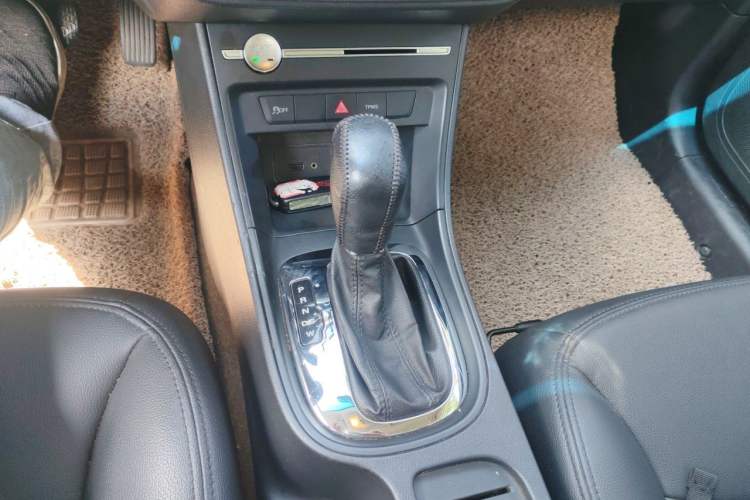 Used Roewe 360 2018 PLUS 1.5L Automatic Luxury Edition Gear Lever