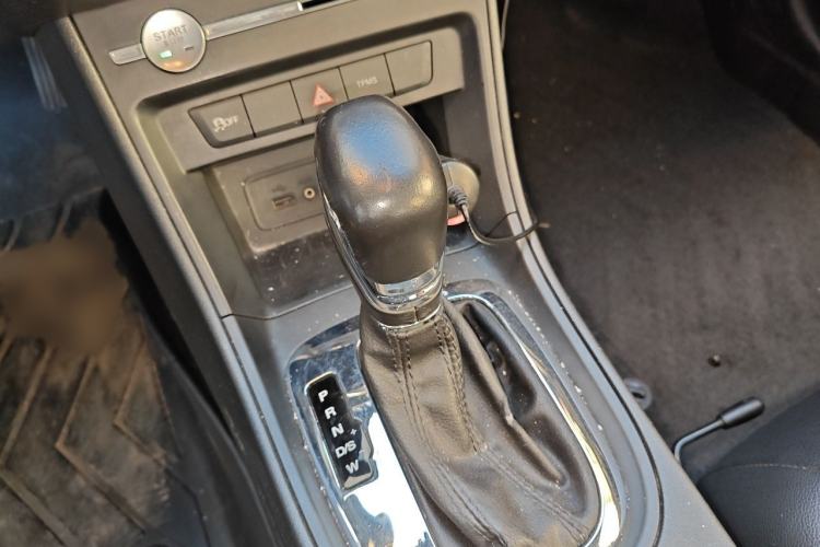 Used Roewe 360 2018 PLUS 1.5L Automatic Luxury Edition Gear Lever