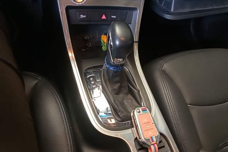 Used Roewe 360 2018 PLUS 1.5L Automatic Luxury Edition Gear Lever