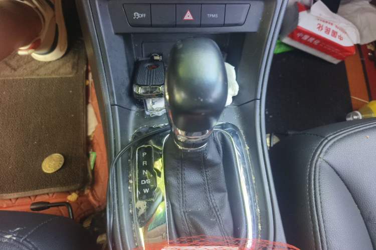Used Roewe 360 2018 PLUS 1.5L Automatic Luxury Edition Gear Lever
