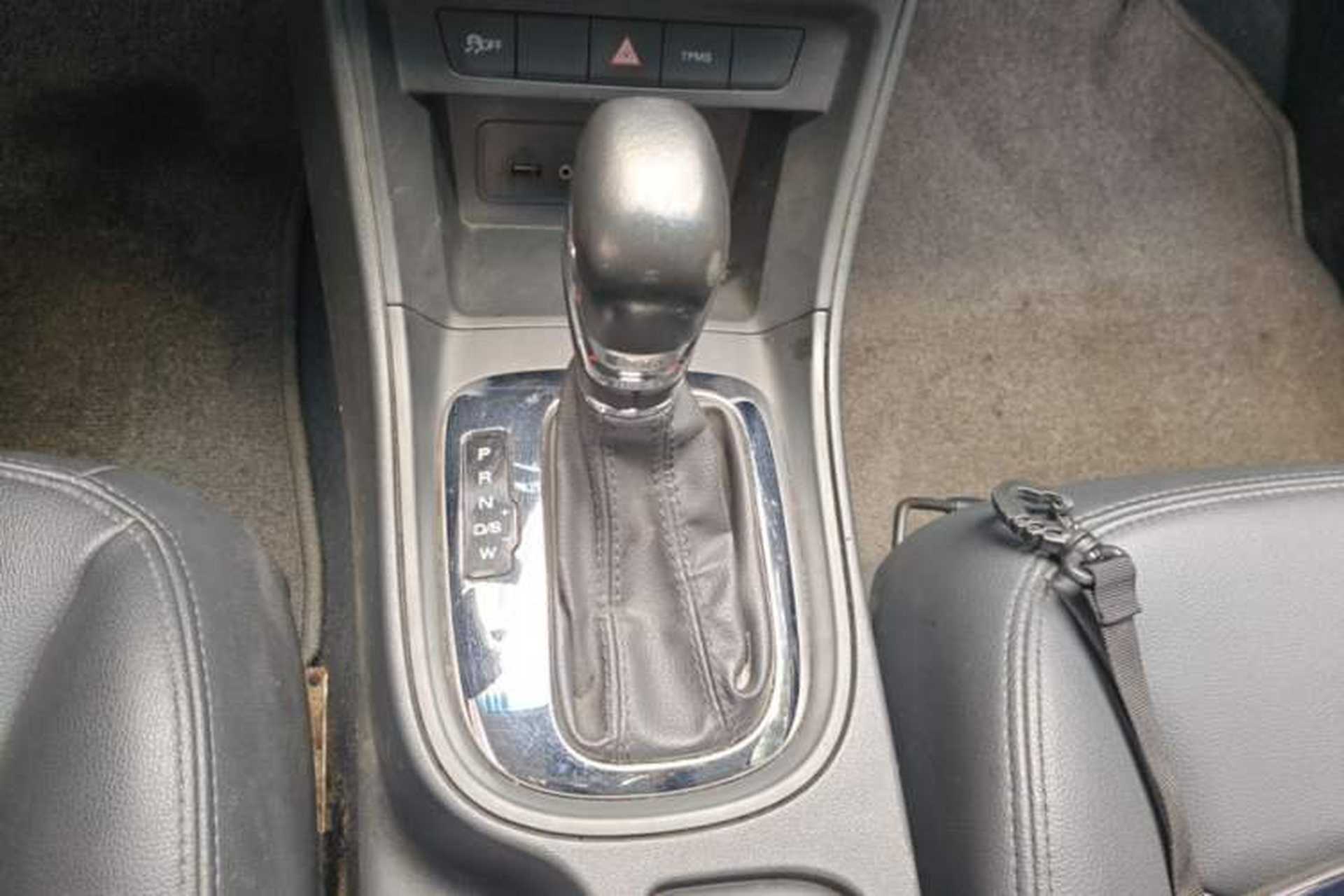 Used Roewe 360 2018 PLUS 1.5L Automatic Luxury Edition Gear Lever