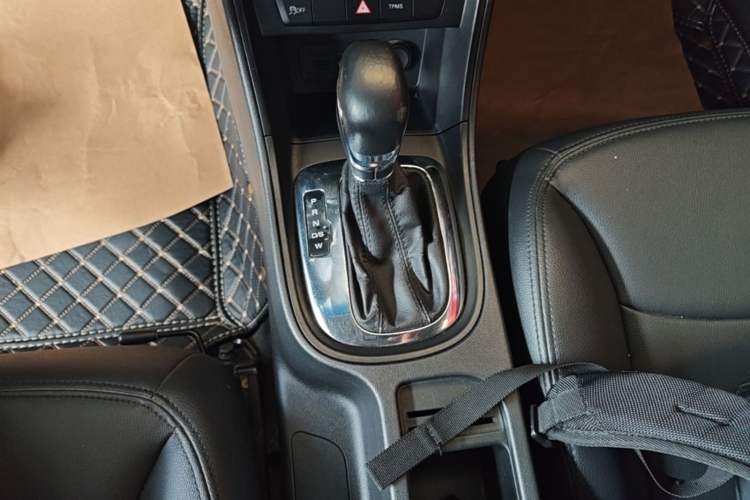 Used Roewe 360 2018 PLUS 1.5L Automatic Luxury Edition Gear Lever