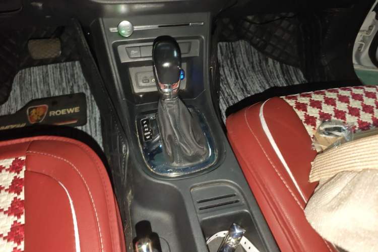 Used Roewe 360 2018 PLUS 1.5L Automatic Luxury Edition Gear Lever