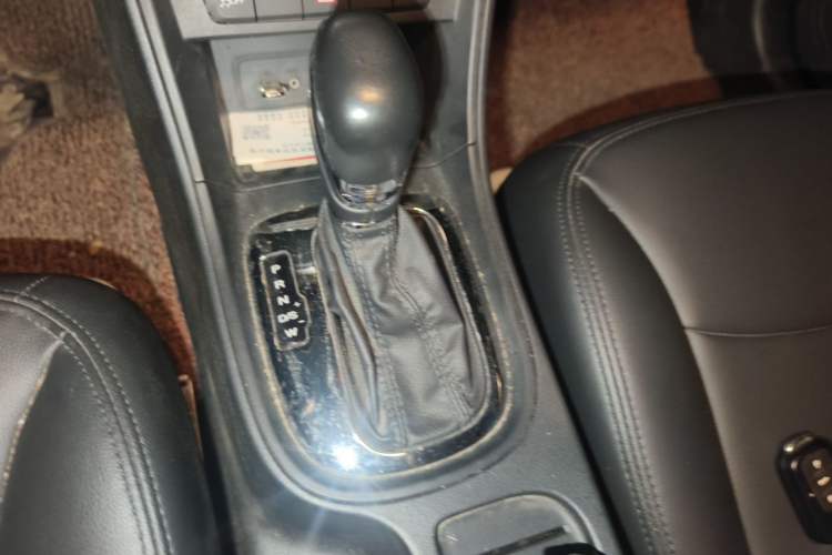 Used Roewe 360 2018 PLUS 1.5L Automatic Luxury Edition Gear Lever