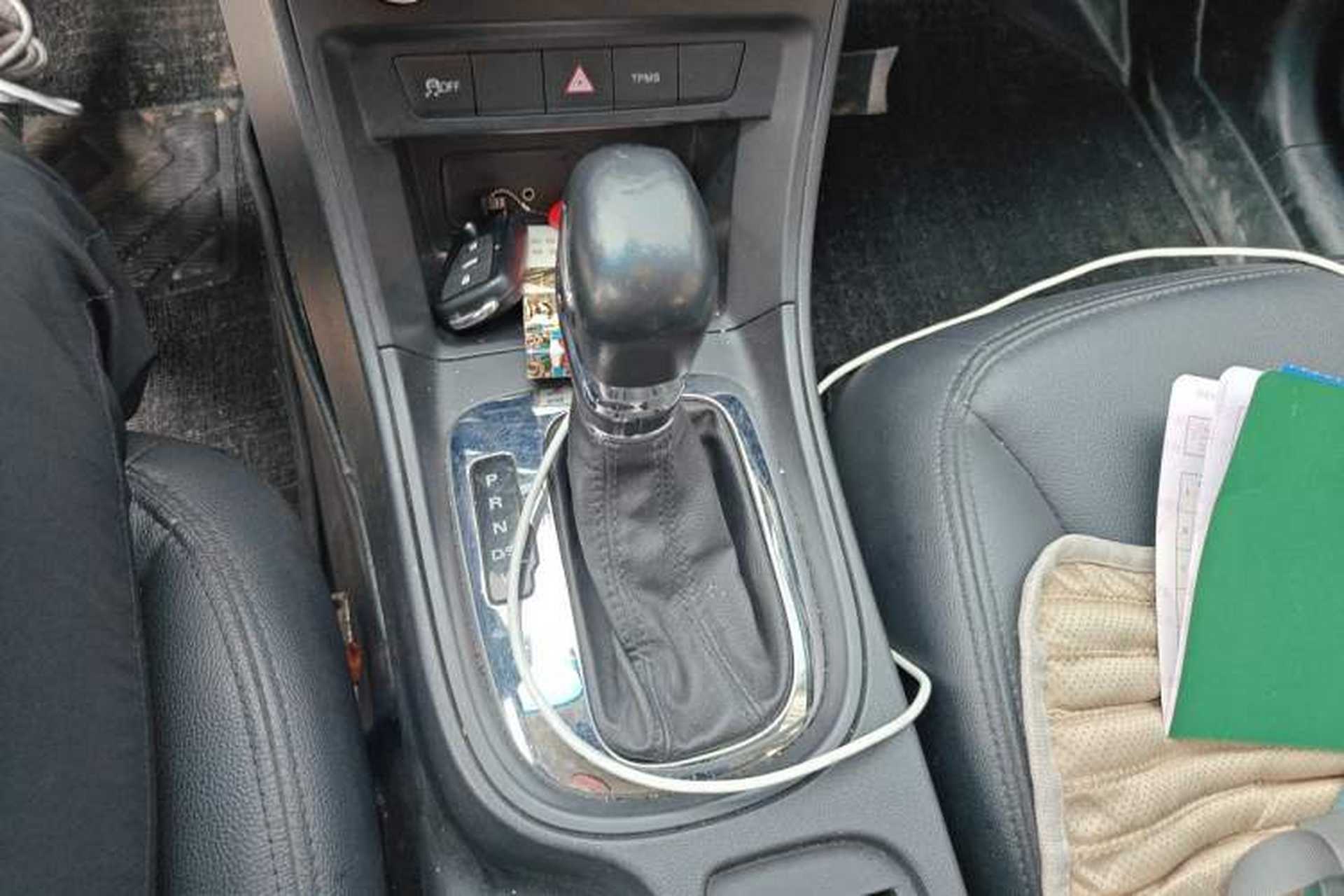 Used Roewe 360 2018 PLUS 1.5L Automatic Luxury Edition Gear Lever