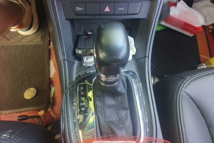 Used Roewe 360 2018 PLUS 1.5L Automatic Luxury Edition Gear Lever