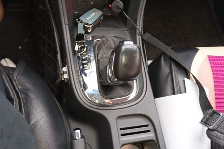 Used Roewe 360 2018 PLUS 1.5L Automatic Luxury Edition Gear Lever