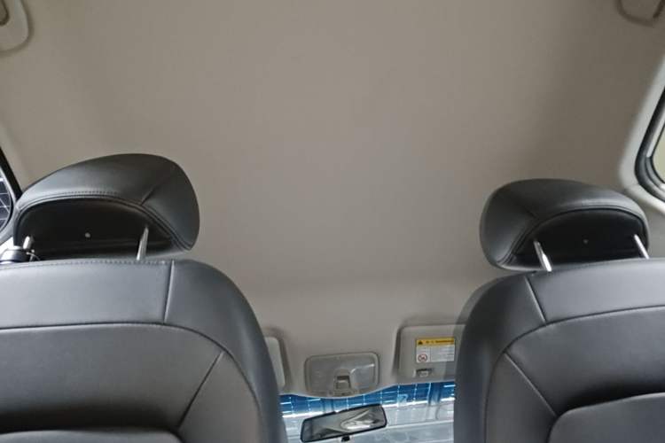 Used Roewe 360 2018 PLUS 1.5L Automatic Luxury Edition Headliner