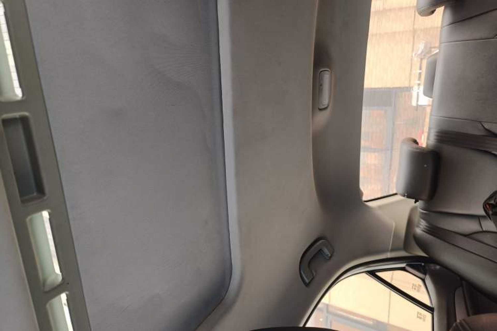 Used Roewe 360 2018 PLUS 1.5L Automatic Luxury Edition Headliner