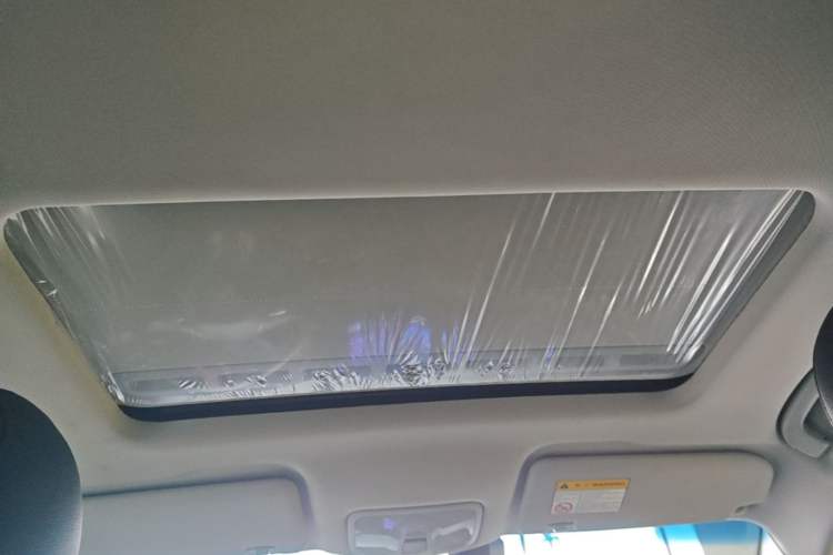 Used Roewe 360 2018 PLUS 1.5L Automatic Luxury Edition Headliner