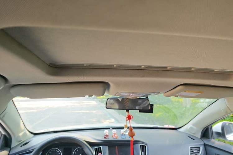 Used Roewe 360 2018 PLUS 1.5L Manual Luxury Edition Headliner