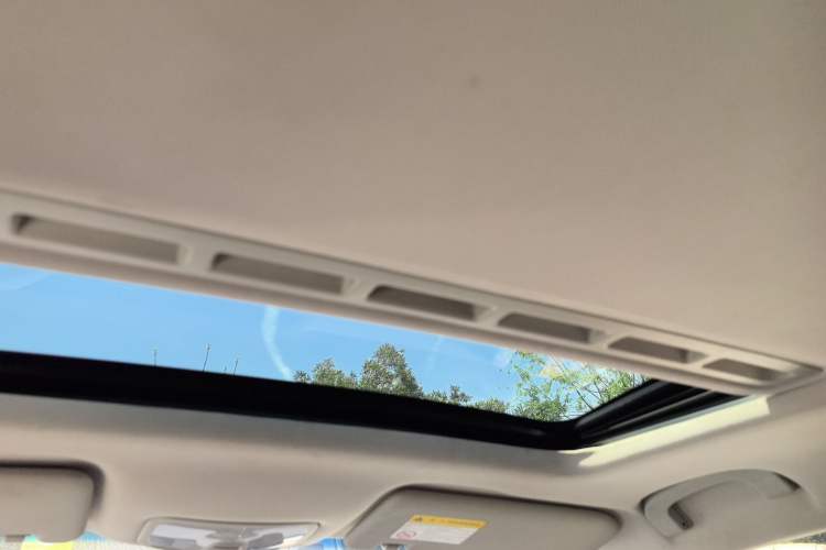 Used Roewe 360 2018 PLUS 1.5L Automatic Luxury Edition Headliner
