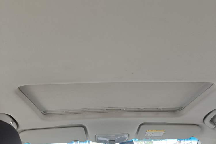 Used Roewe 360 2018 PLUS 1.5L Automatic Luxury Edition Headliner