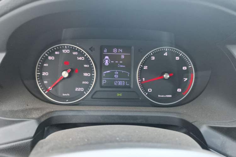 Used Roewe 360 2018 PLUS 1.5L Automatic Luxury Edition Instrument Cluster
