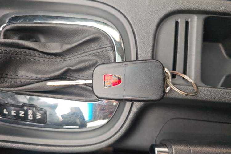 Used Roewe 360 2018 PLUS 1.5L Automatic Luxury Edition Interior 1