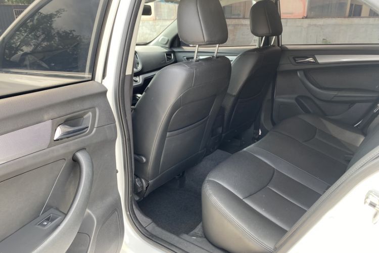 Used Roewe 360 2018 PLUS 1.5L Automatic Luxury Edition Interior 1