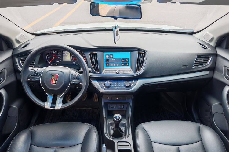 Used Roewe 360 2018 PLUS 1.5L Manual Luxury Edition Interior 1
