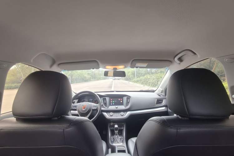 Used Roewe 360 2018 PLUS 1.5L Automatic Luxury Edition Interior 10