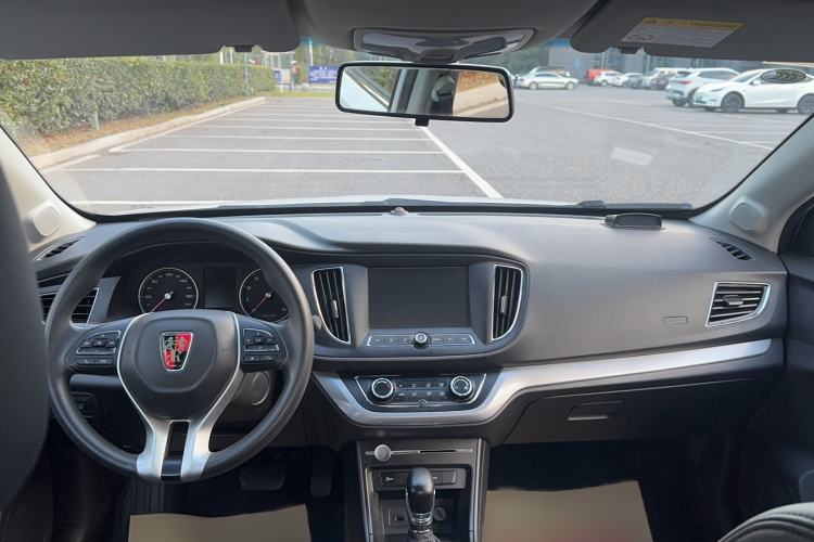Used Roewe 360 2018 PLUS 1.5L Automatic Luxury Edition Interior 2