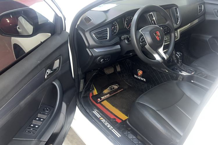 Used Roewe 360 2018 PLUS 1.5L Automatic Luxury Edition Interior 2