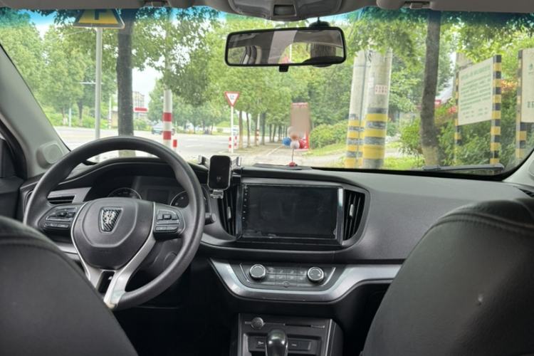 Used Roewe 360 2018 PLUS 1.5L Automatic Luxury Edition Interior 3