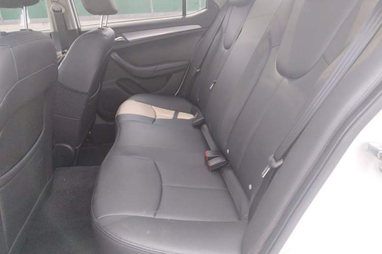 Used Roewe 360 2018 PLUS 1.5L Automatic Luxury Edition Interior 3
