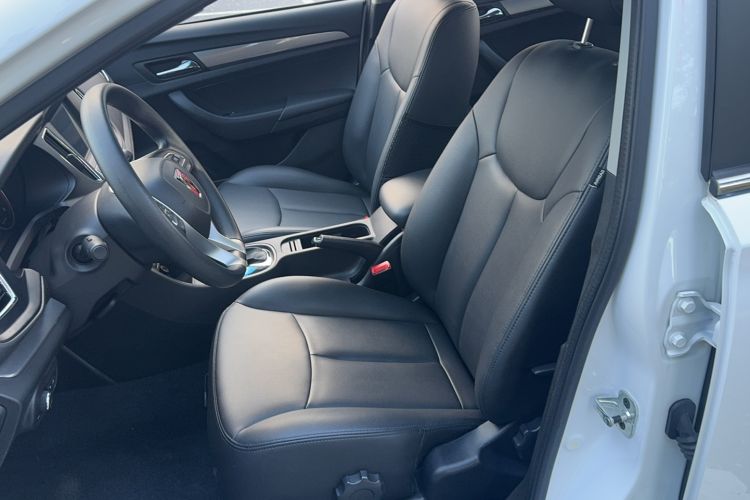 Used Roewe 360 2018 PLUS 1.5L Automatic Luxury Edition Interior 3