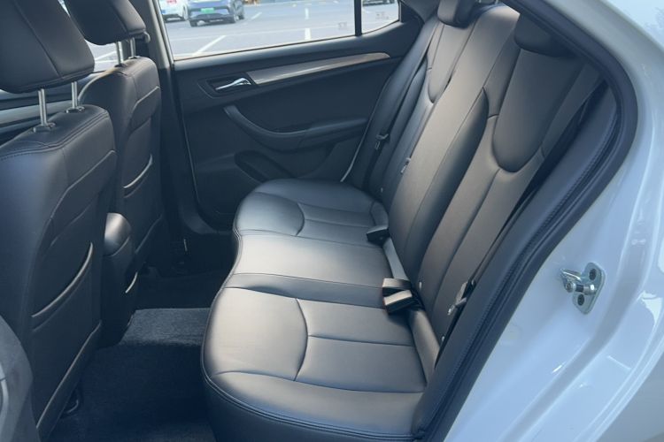 Used Roewe 360 2018 PLUS 1.5L Automatic Luxury Edition Interior 4