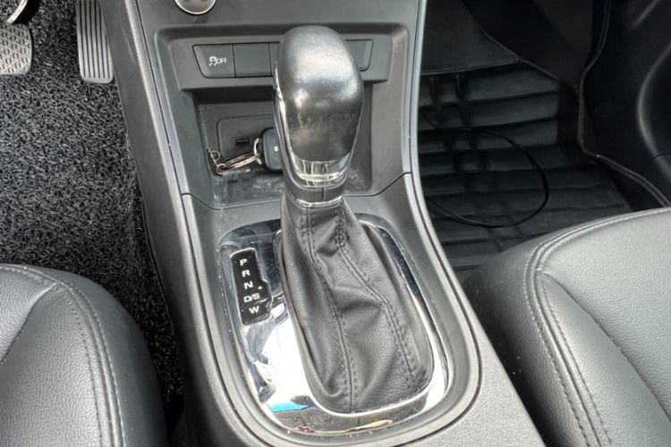 Used Roewe 360 2018 PLUS 1.5L Automatic Luxury Edition Interior 4
