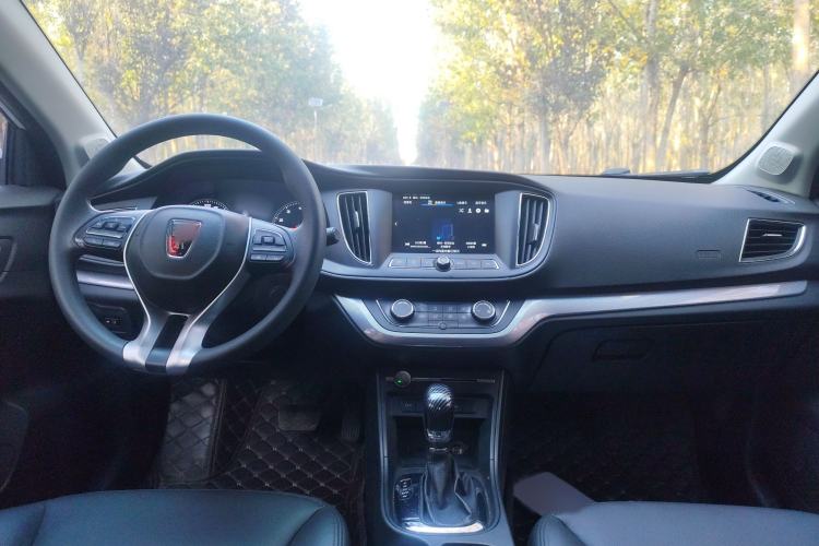 Used Roewe 360 2018 PLUS 1.5L Automatic Luxury Edition Interior 5