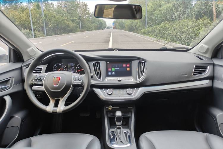 Used Roewe 360 2018 PLUS 1.5L Automatic Luxury Edition Interior 7