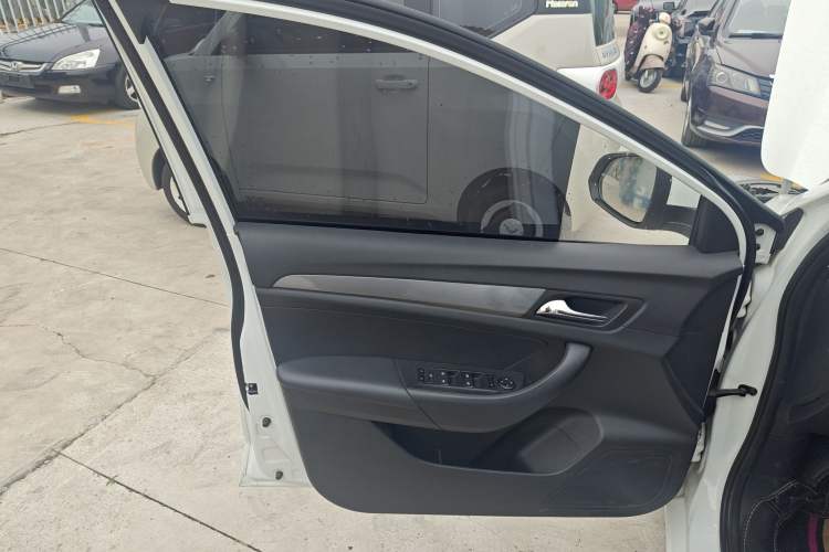 Used Roewe 360 2018 PLUS 1.5L Automatic Luxury Edition Left Front Door Interior