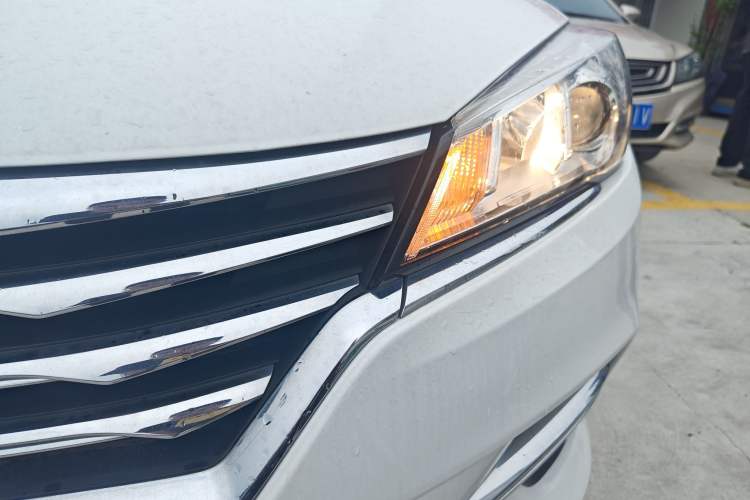 Used Roewe 360 2018 PLUS 1.5L Automatic Luxury Edition Left Front Headlight