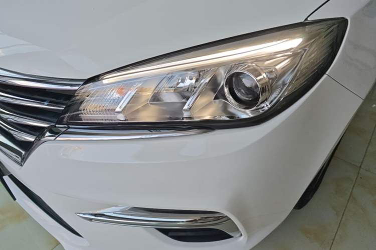 Used Roewe 360 2018 PLUS 1.5L Automatic Luxury Edition Left Front Headlight