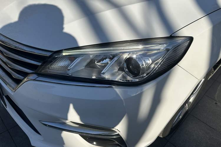 Used Roewe 360 2018 PLUS 1.5L Automatic Luxury Edition Left Front Headlight