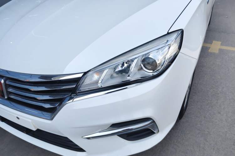 Used Roewe 360 2018 PLUS 1.5L Manual Luxury Edition Left Front Headlight