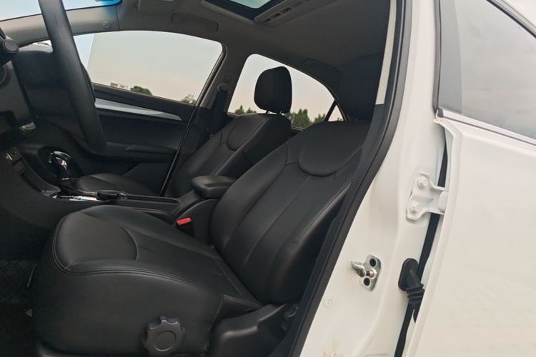 Used Roewe 360 2018 PLUS 1.5L Automatic Luxury Edition Left Front Seat