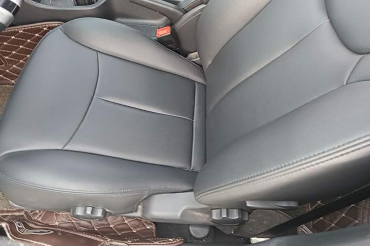 Used Roewe 360 2018 PLUS 1.5L Manual Luxury Edition Left Front Seat