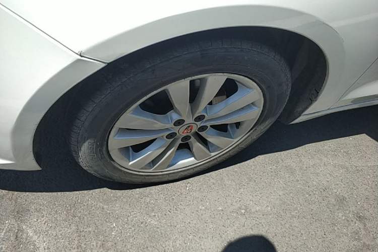 Used Roewe 360 2018 PLUS 1.5L Automatic Luxury Edition Left Front Wheel Hub